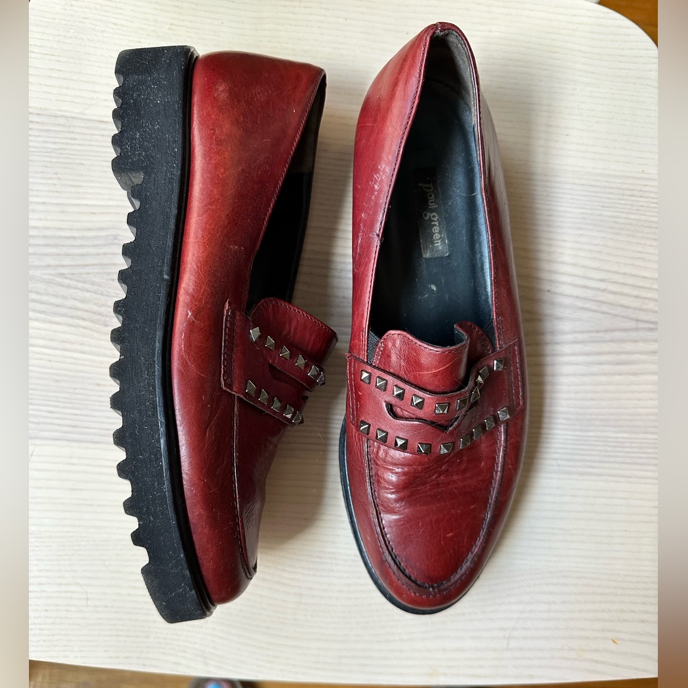 Paul Green EUC studded cherry red loafers size 6.5
